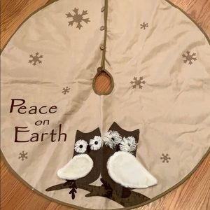 Christmas tree skirt